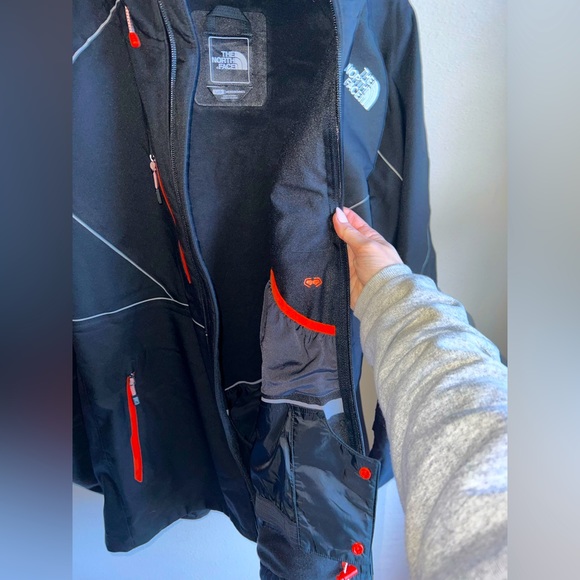 Men’s Winter Jacket - Picture 7 of 9